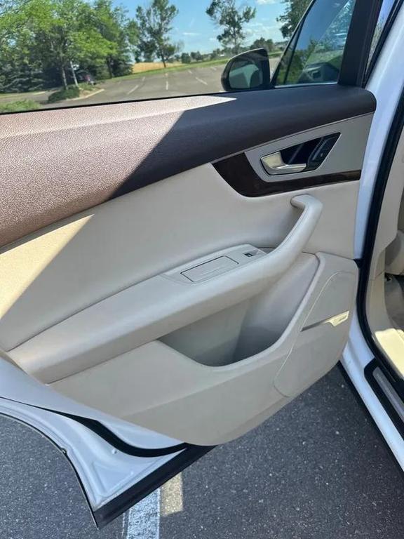 used 2019 Audi Q7 car, priced at $18,998