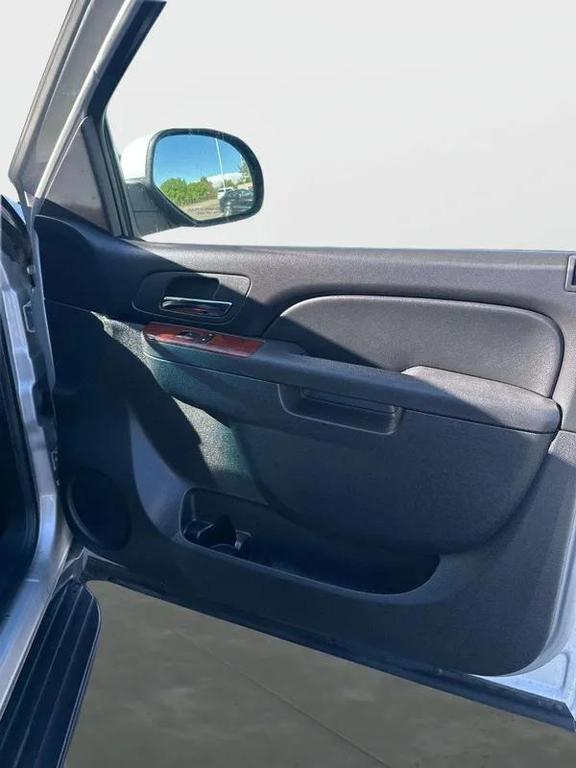 used 2011 Chevrolet Avalanche car, priced at $11,998