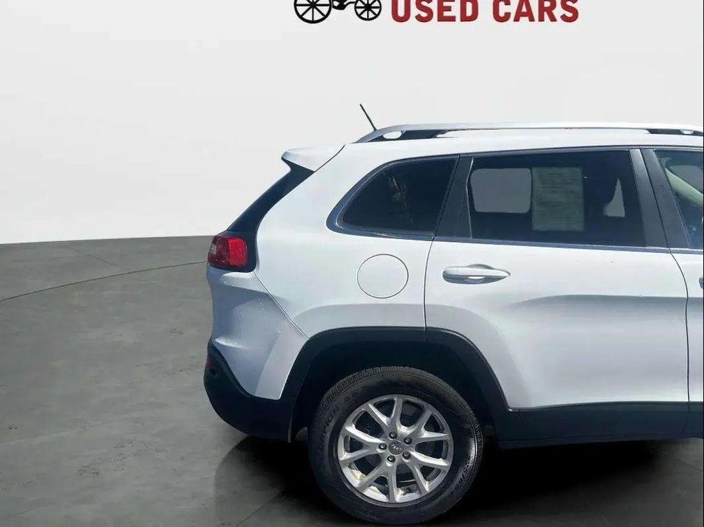 used 2014 Jeep Cherokee car, priced at $10,498