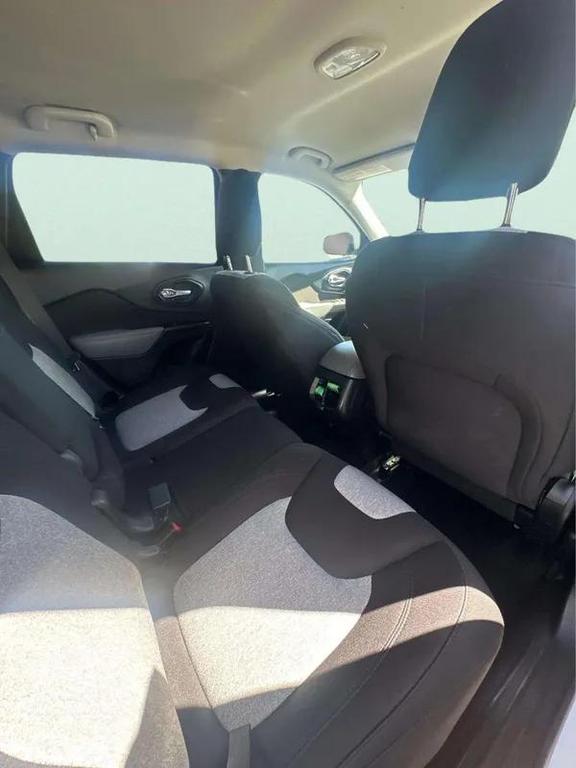 used 2014 Jeep Cherokee car, priced at $10,498