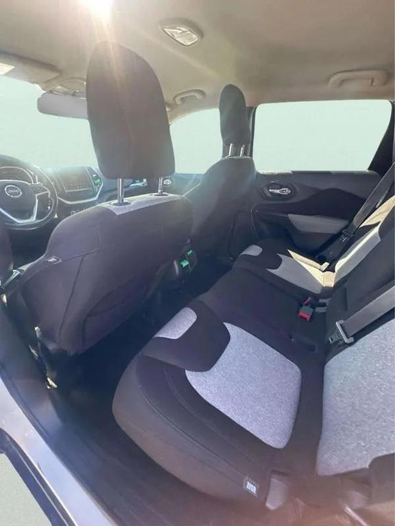 used 2014 Jeep Cherokee car, priced at $10,498