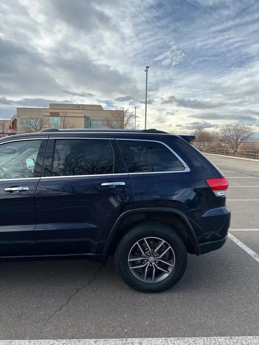 used 2017 Jeep Grand Cherokee car, priced at $17,498