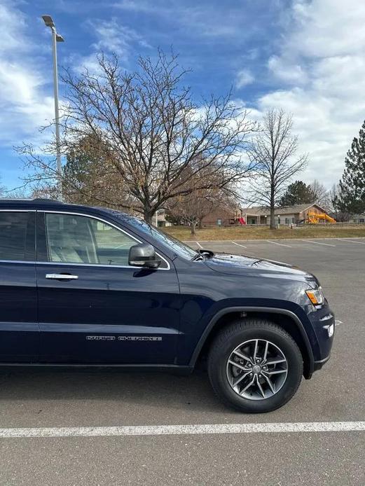 used 2017 Jeep Grand Cherokee car, priced at $17,498