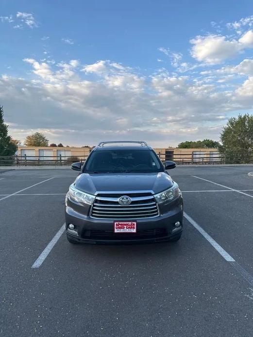 used 2016 Toyota Highlander car, priced at $18,998