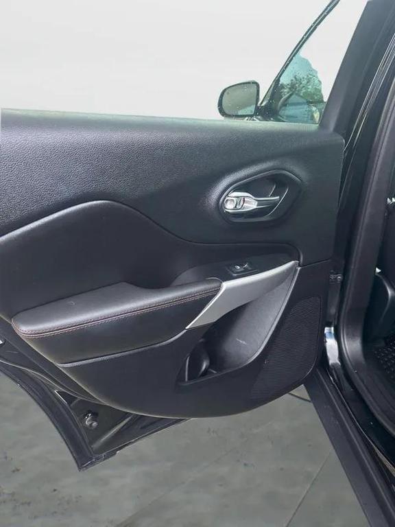 used 2018 Jeep Cherokee car, priced at $17,998