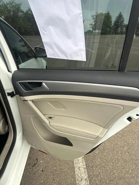 used 2015 Volkswagen Golf SportWagen car, priced at $12,998