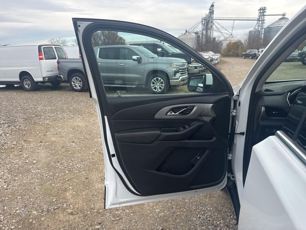 used 2021 Chevrolet Traverse car, priced at $20,980