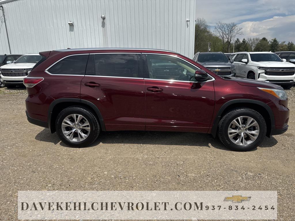 used 2015 Toyota Highlander car, priced at $14,980