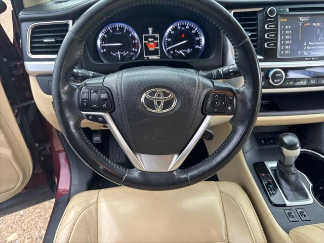 used 2015 Toyota Highlander car, priced at $15,980