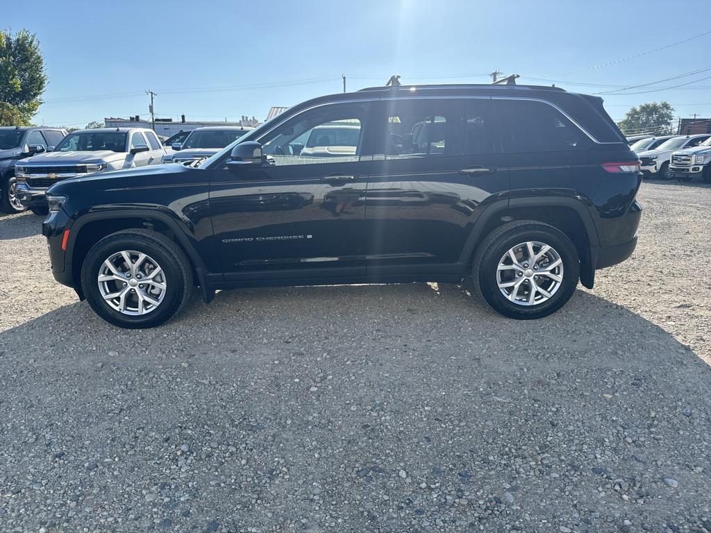 used 2022 Jeep Grand Cherokee car, priced at $27,980