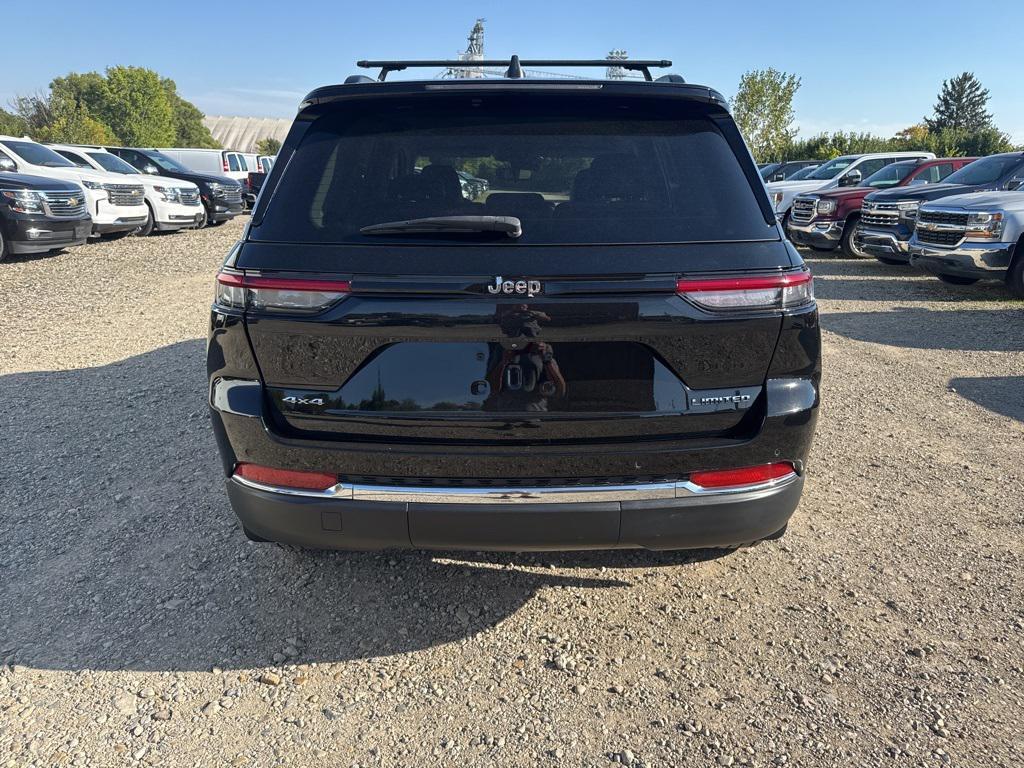 used 2022 Jeep Grand Cherokee car, priced at $27,980