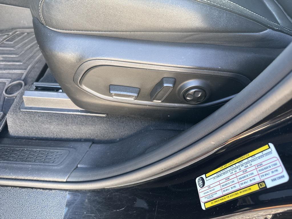 used 2022 Jeep Grand Cherokee car, priced at $27,980