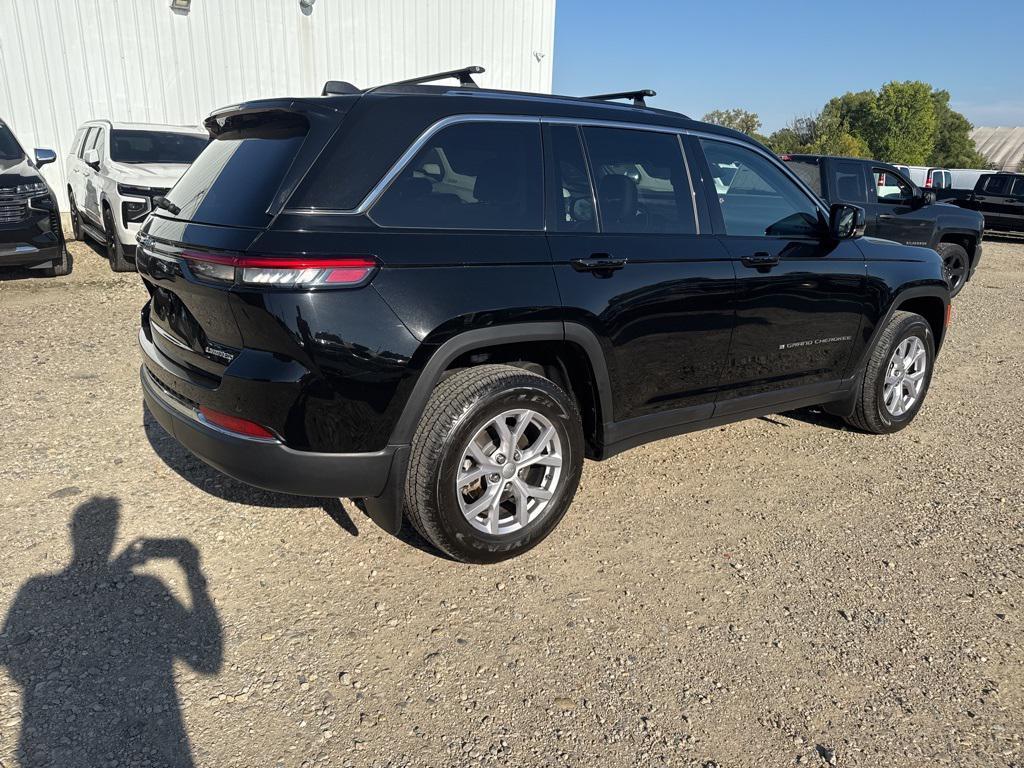 used 2022 Jeep Grand Cherokee car, priced at $27,980