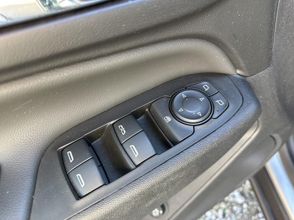 used 2024 Chevrolet Equinox car, priced at $21,980