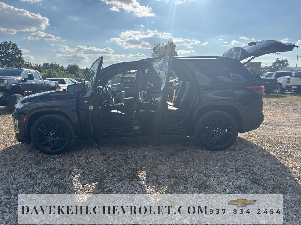 used 2023 Chevrolet Traverse car, priced at $36,980