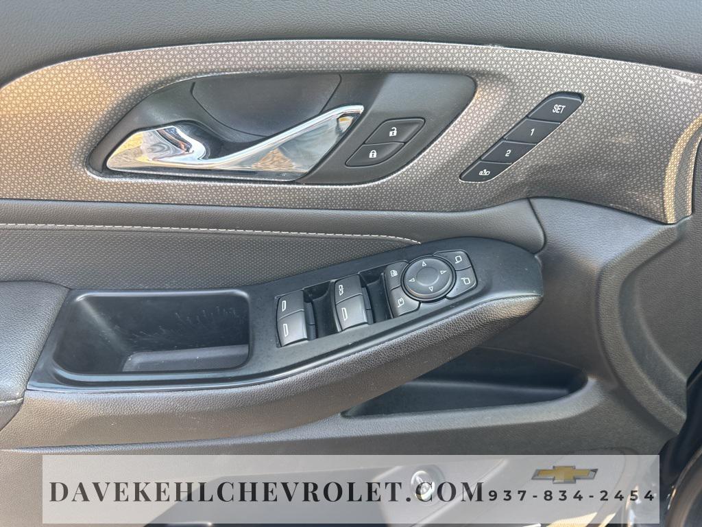 used 2023 Chevrolet Traverse car, priced at $36,980