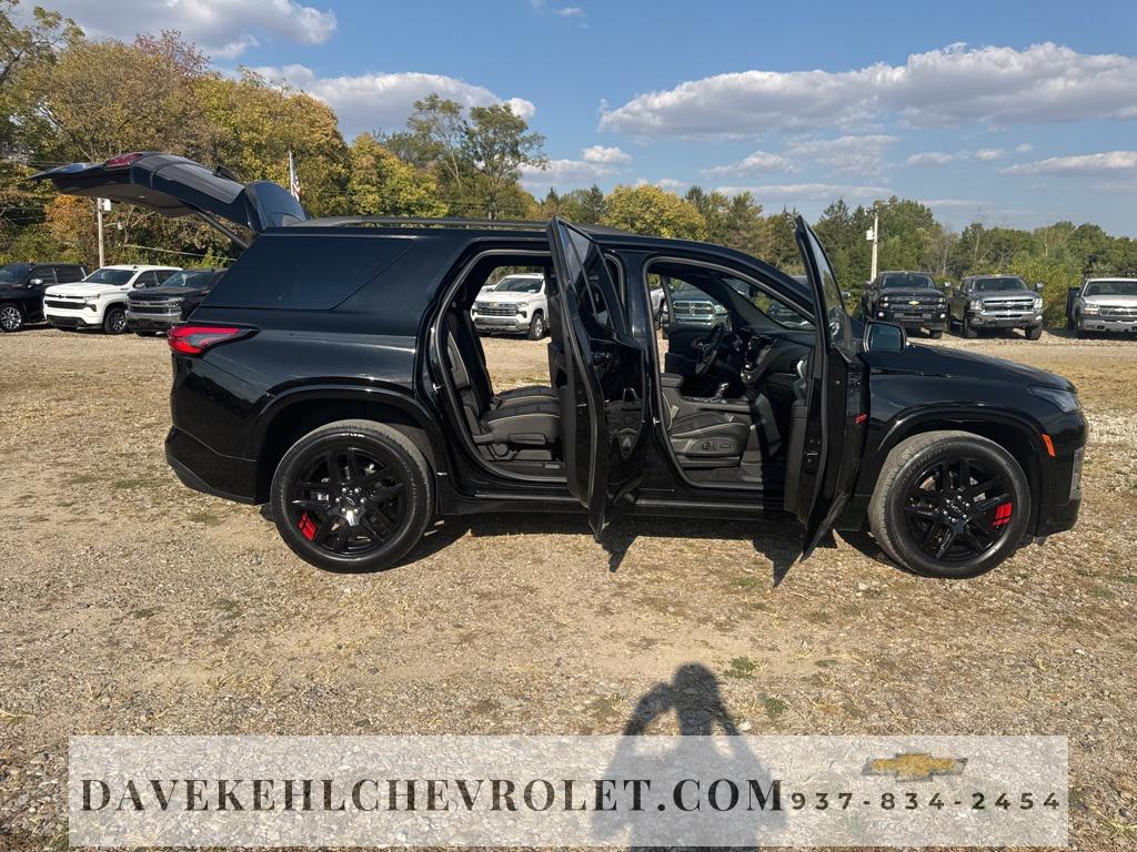 used 2023 Chevrolet Traverse car, priced at $36,980
