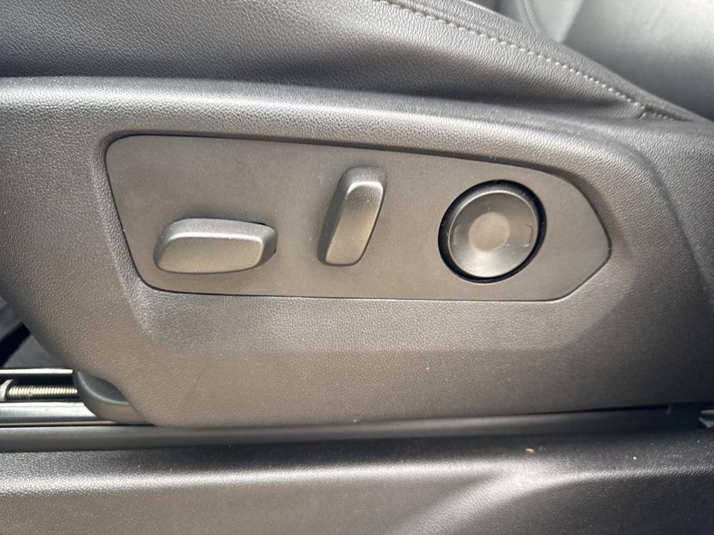 used 2022 Chevrolet Tahoe car, priced at $52,980