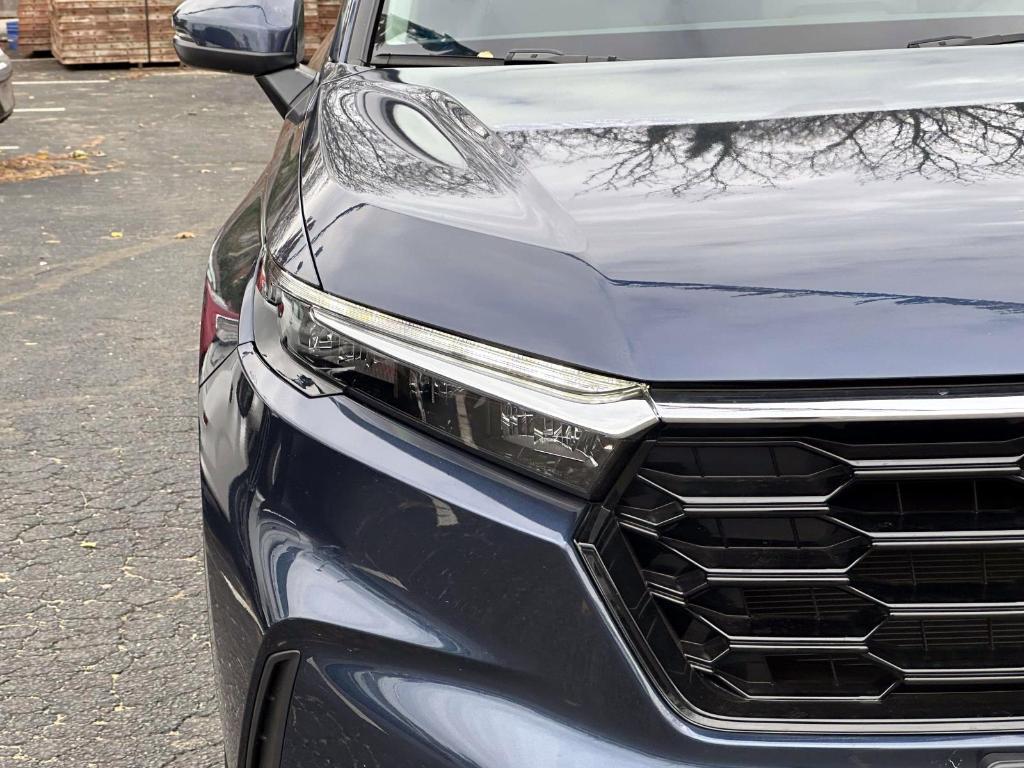 used 2025 Honda CR-V car, priced at $34,999