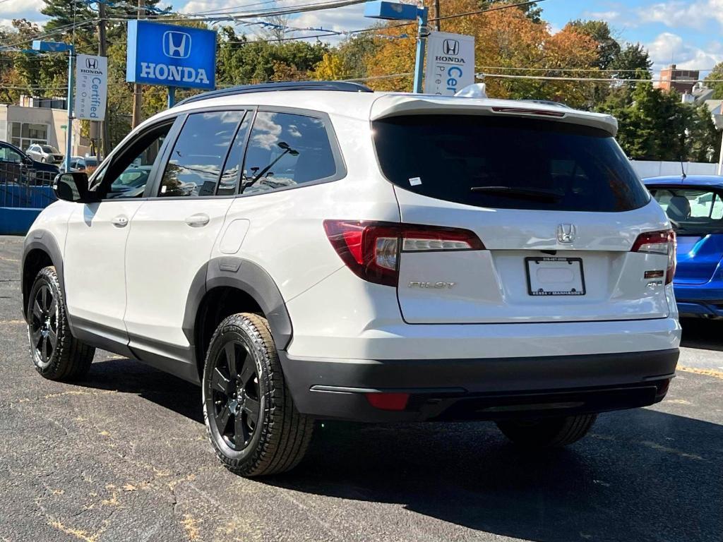 used 2022 Honda Pilot car, priced at $33,999