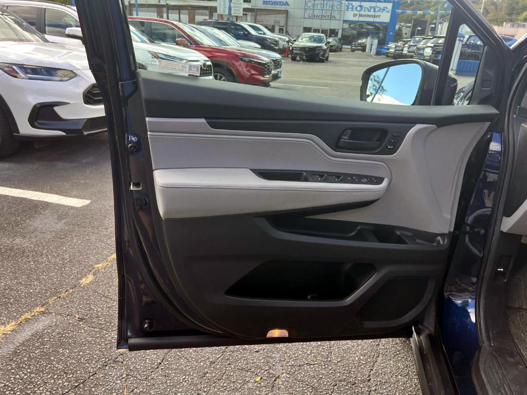 used 2022 Honda Odyssey car, priced at $34,999