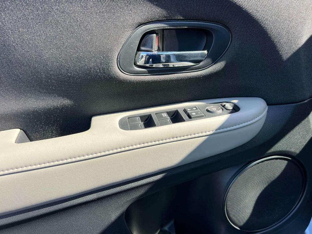 used 2022 Honda HR-V car, priced at $22,999