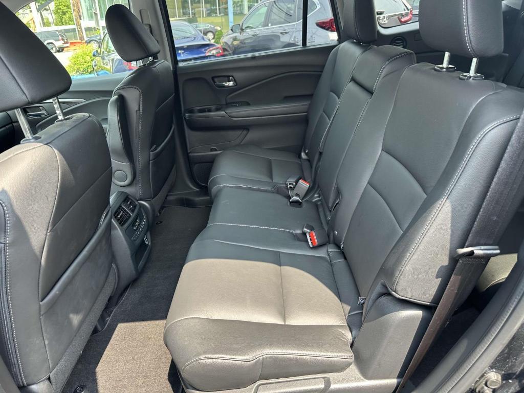 used 2022 Honda Pilot car, priced at $33,999