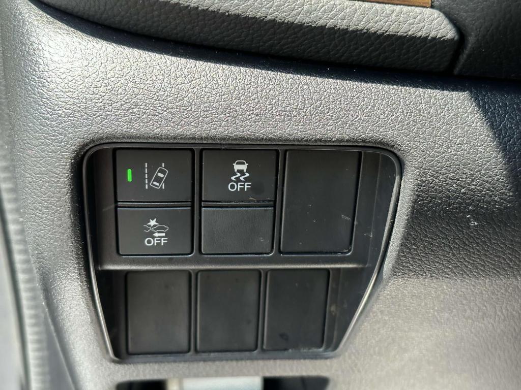 used 2018 Honda CR-V car, priced at $22,999