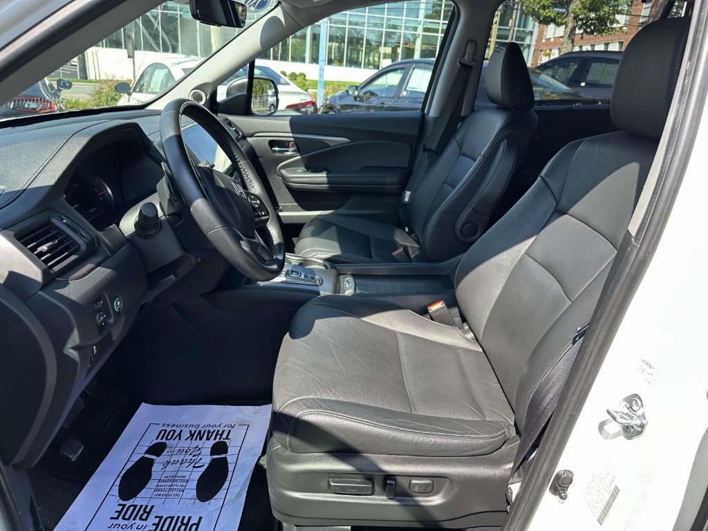 used 2022 Honda Pilot car, priced at $33,999