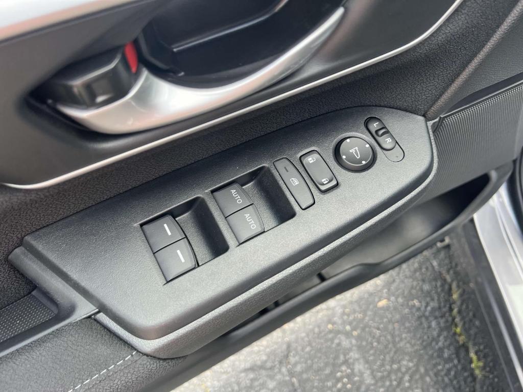 used 2022 Honda CR-V car, priced at $27,995