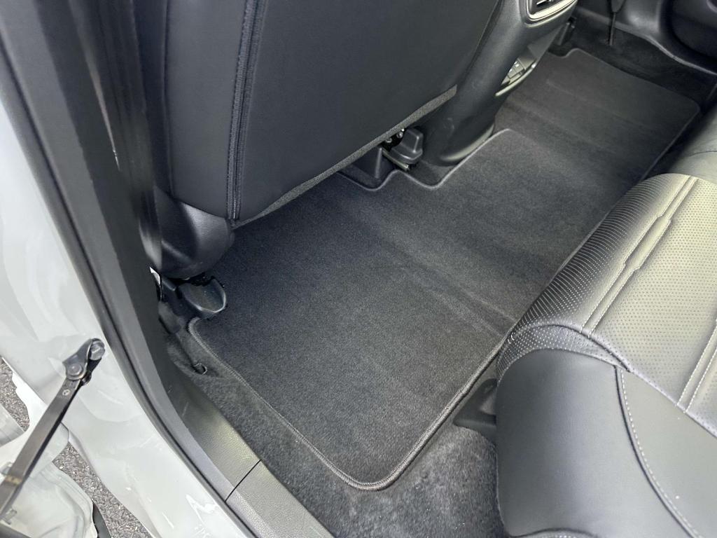 used 2022 Honda CR-V Hybrid car, priced at $30,999