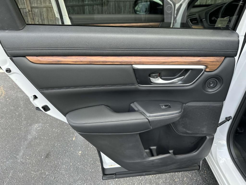 used 2022 Honda CR-V Hybrid car, priced at $30,999