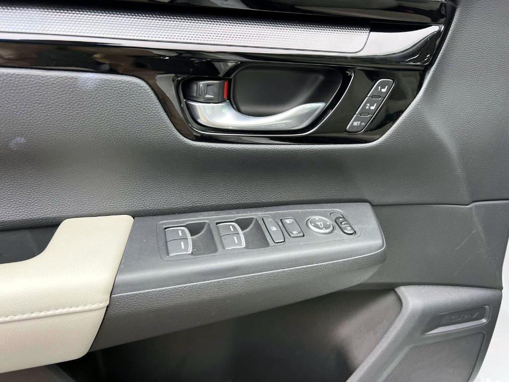 used 2023 Honda CR-V car, priced at $30,999