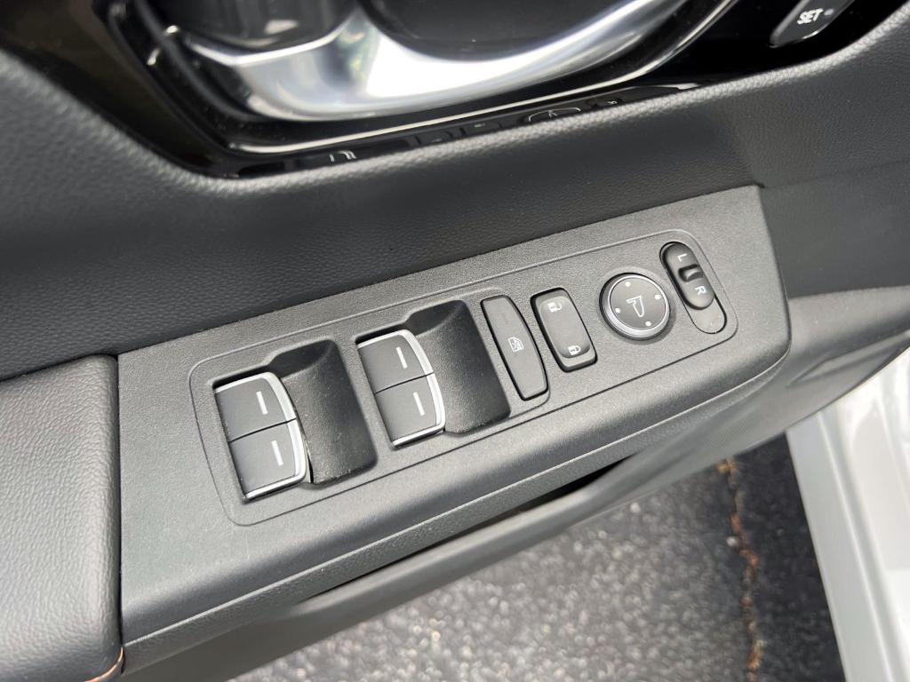 used 2024 Honda CR-V Hybrid car, priced at $35,999
