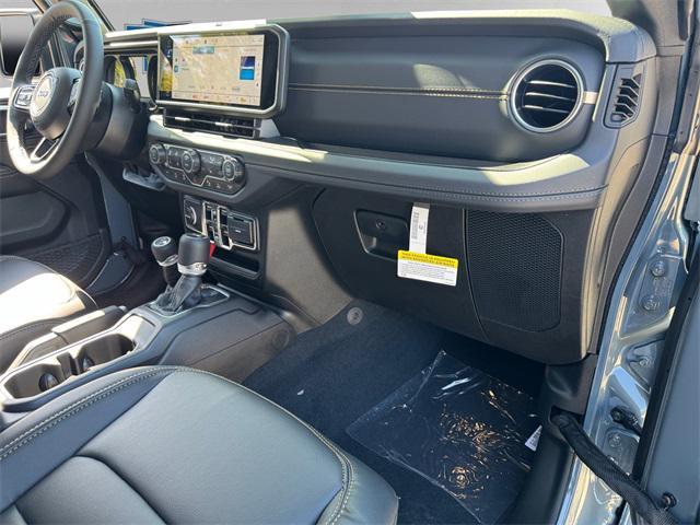 new 2025 Jeep Gladiator car, priced at $51,070