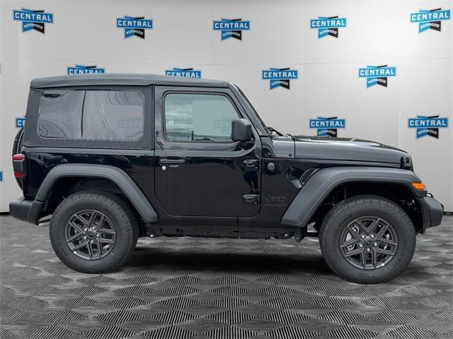 new 2025 Jeep Wrangler car, priced at $46,040