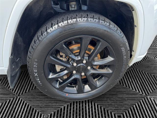 used 2022 Jeep Grand Cherokee car, priced at $34,597