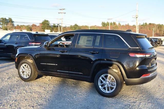 new 2025 Jeep Grand Cherokee car, priced at $43,970