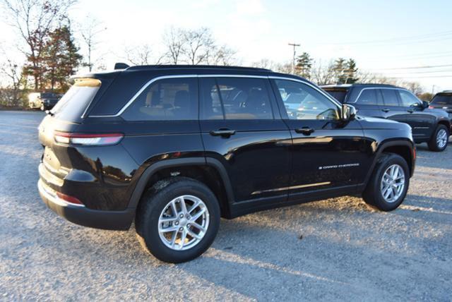 new 2025 Jeep Grand Cherokee car, priced at $43,970