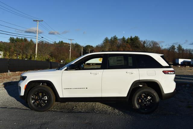 new 2025 Jeep Grand Cherokee car, priced at $45,935