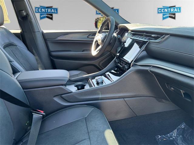 new 2025 Jeep Grand Cherokee car, priced at $46,730