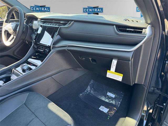 new 2025 Jeep Grand Cherokee car, priced at $46,730