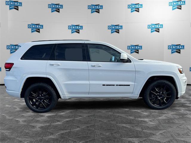 used 2022 Jeep Grand Cherokee car, priced at $31,877