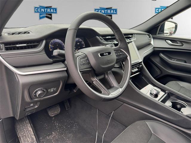 new 2025 Jeep Grand Cherokee car, priced at $46,135