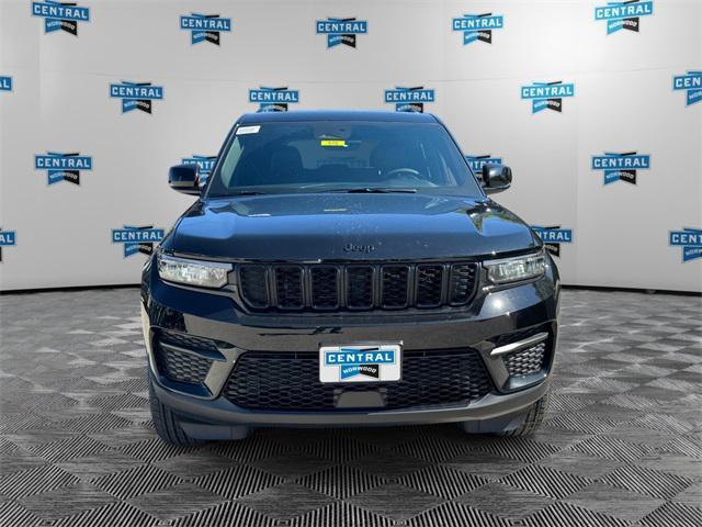 new 2025 Jeep Grand Cherokee car, priced at $46,730