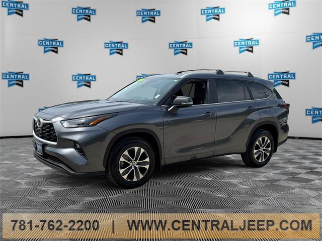 used 2024 Toyota Highlander car, priced at $42,977