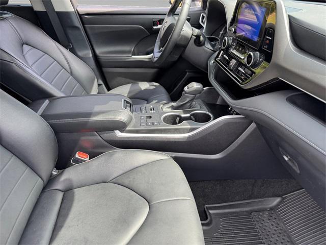 used 2024 Toyota Highlander car, priced at $42,977