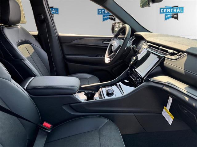 new 2025 Jeep Grand Cherokee car, priced at $46,135