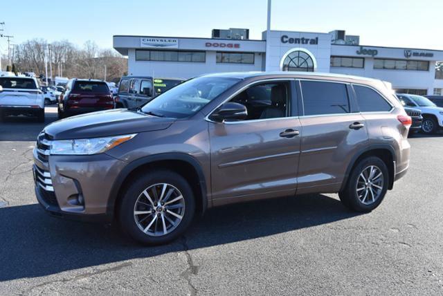 used 2018 Toyota Highlander car, priced at $25,405