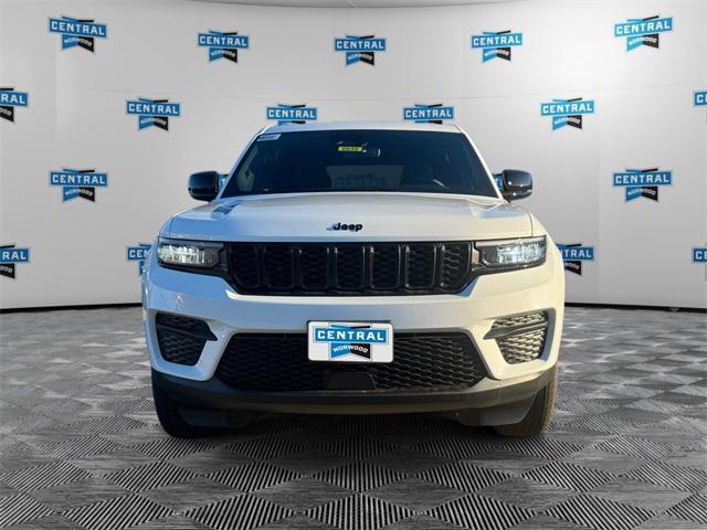 new 2025 Jeep Grand Cherokee car, priced at $45,935